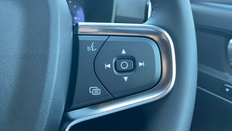 Volvo EX40 185kW Ext Range Plus Black Editon 82kWh 5dr Auto Electric Estate